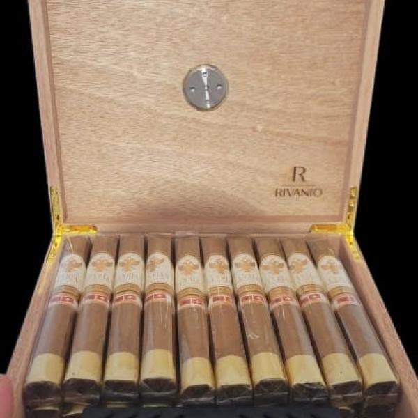 Toro Illyrian 50x6 20 Pack Bundle with Humidor